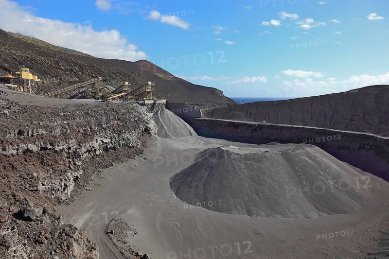 Shredder plant for lava rock at Punta de Fuencaliente