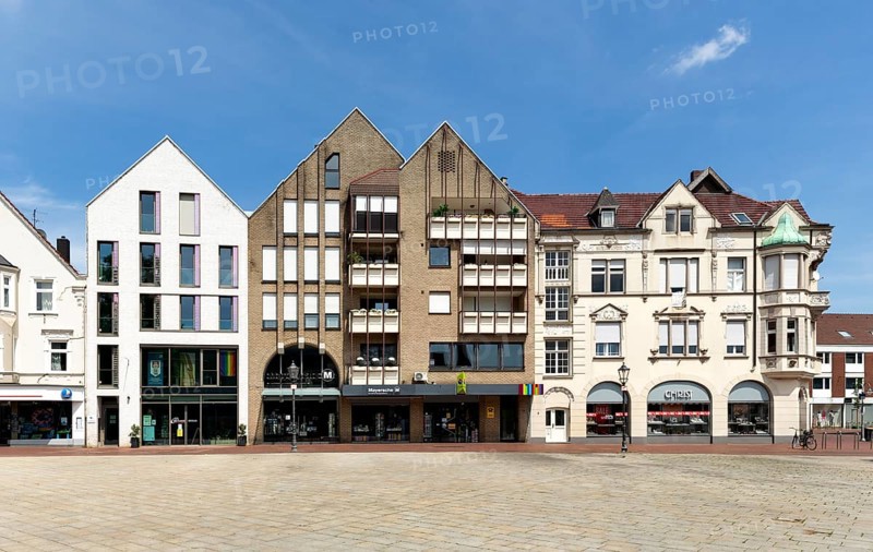 Residential and commercial buildings at Berliner Platz