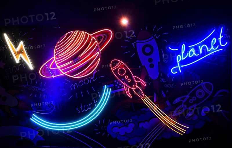 Symbols Planet, Lightning