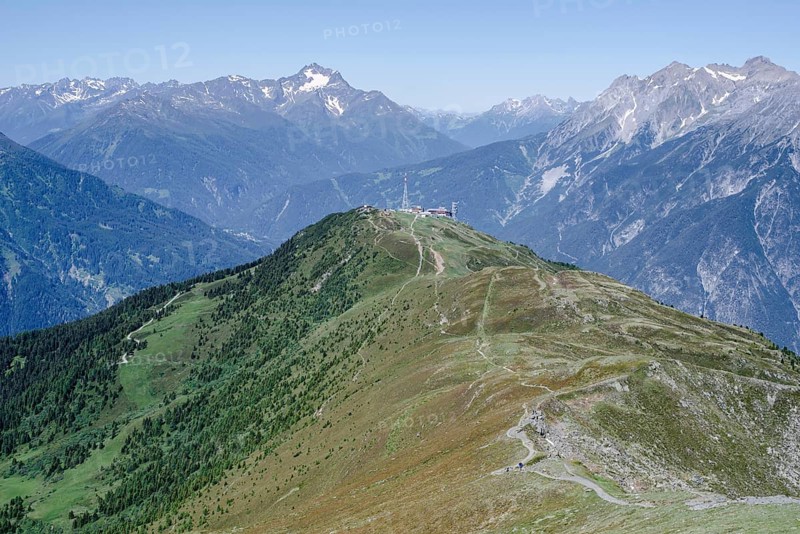 Venet summit hut, transmission mast