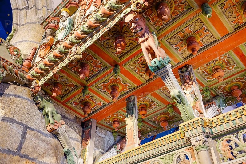 Enclos paroissial, mythical creature on the rood screen