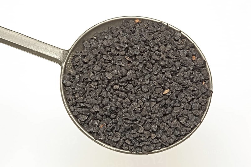 Garlic seeds, used as a kitchen spice and in natural medicine semen