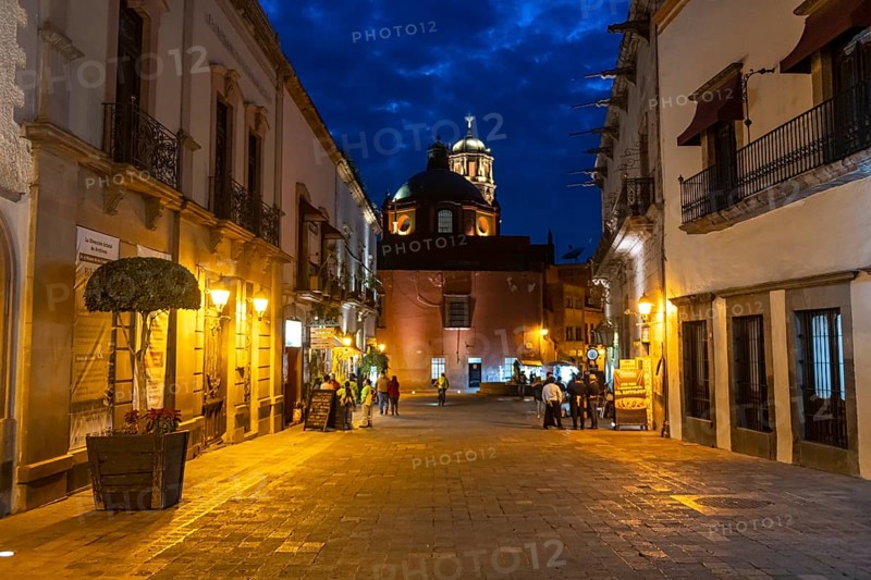 Templo de San Francisco at night, Unesco site Queretaro