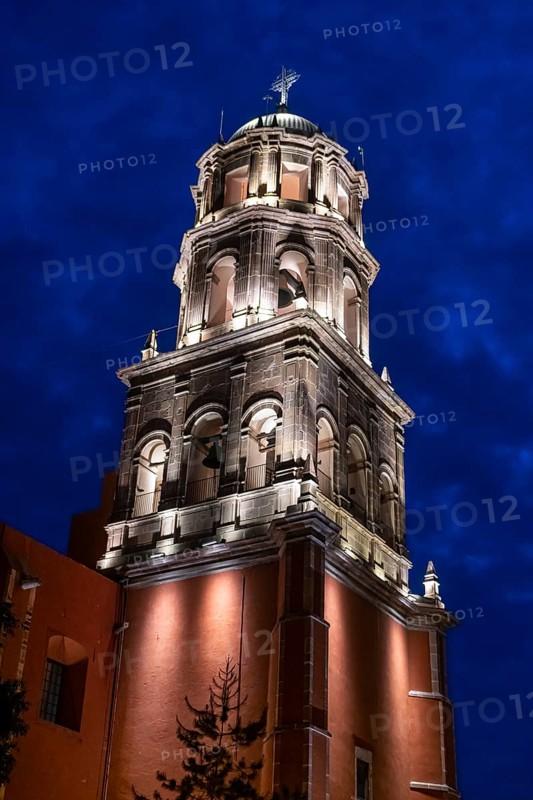 Templo de San Francisco at night, Unesco site Queretaro
