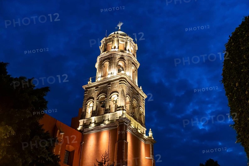 Templo de San Francisco at night, Unesco site Queretaro