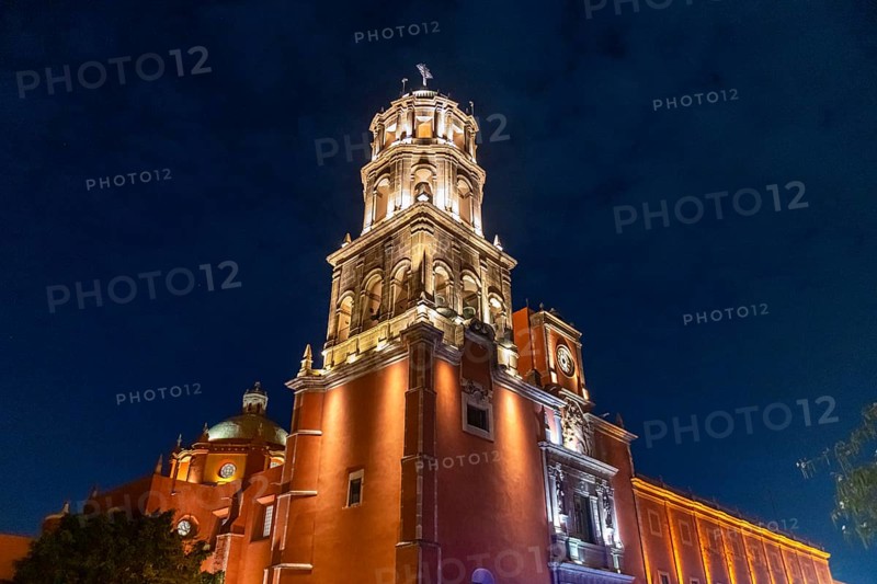 Templo de San Francisco at night, Unesco site Queretaro