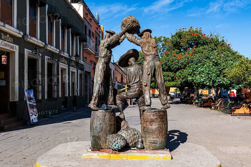 Tequila monument, Plaza Principal Tequila