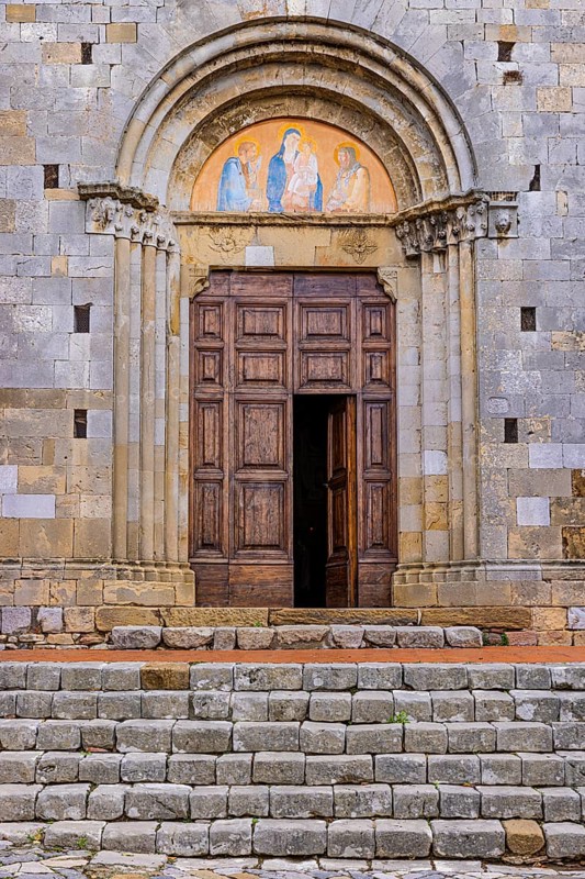 Entrance gate to the church of St. Leonhard, Montefollonico