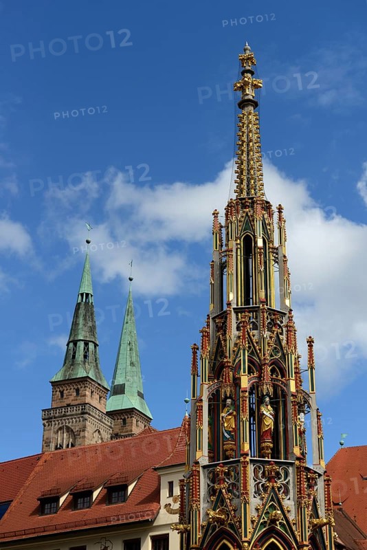 Beautiful fountain and towers of the Sebaldus Church, Hauptmarkt