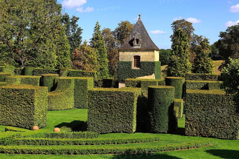 Hedges cut into shape, Jardins du Manoir d'Eyrignac