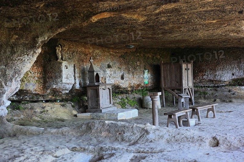 Cave dwellings of La Roque Saint-Christophe, Valley of the Vezere between Les Eyzies-de-Tayac-Sireuil and Montignac