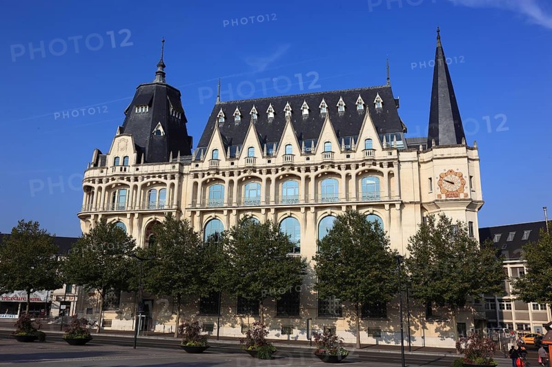 Chartres, former post office building