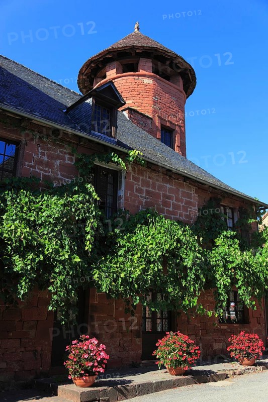 Collonges-la-Rouge, Colonjas