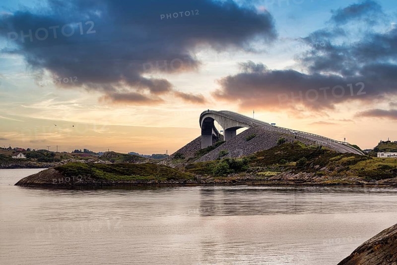 Atlantic Road, striking Storseisundbrua Bridge
