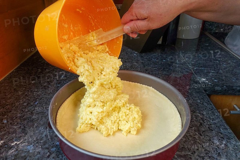 Swabian cuisine, preparing Haertsfeld potato cake