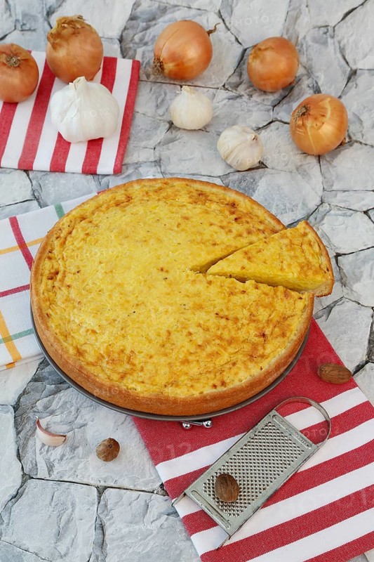Swabian cuisine, Haertsfeld potato cake with curd dough base