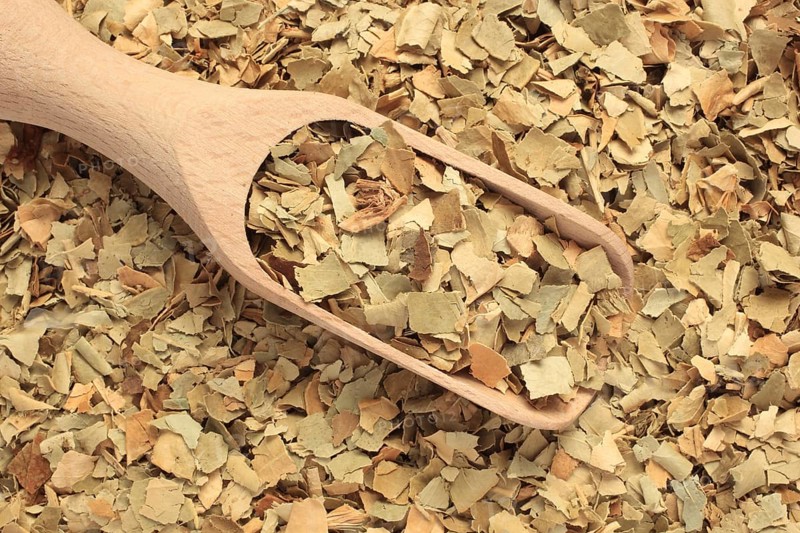 Dried leaves of the bitter orange, used as herbal medicine and scent