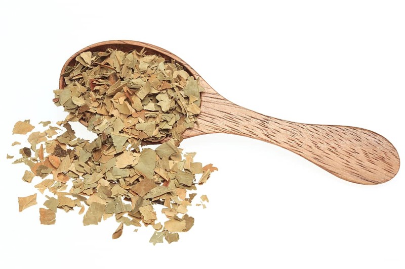 Dried leaves of the bitter orange, used as herbal medicine and scent