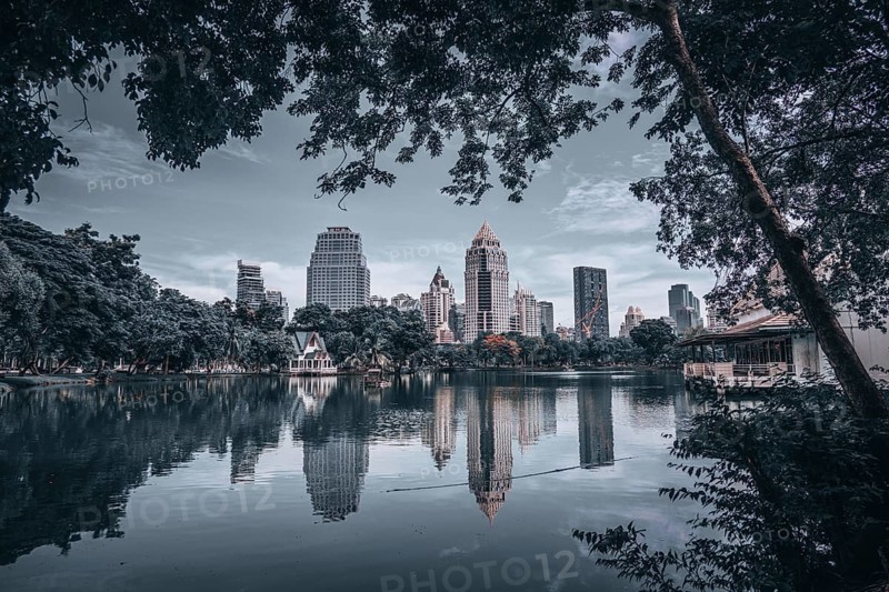 Abdulrahim Square as seen from Lumphini Park, Bangkok