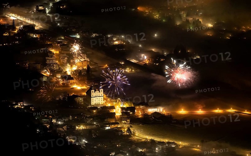 New Year's Eve, fireworks at midnight