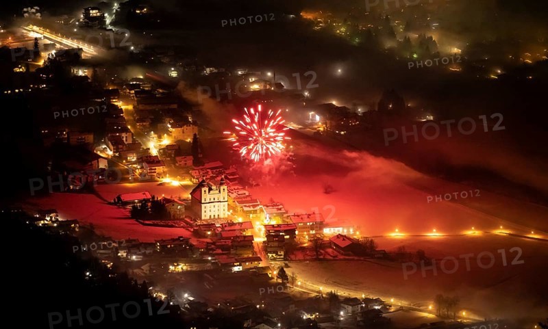 New Year's Eve, fireworks at midnight