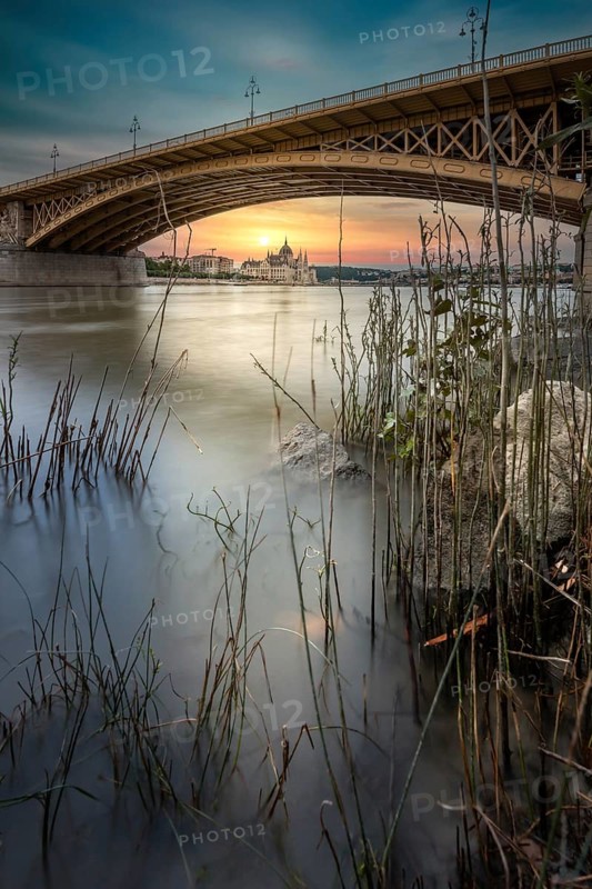 Long exposure on the bank of the Danube, under Margaret Bridge