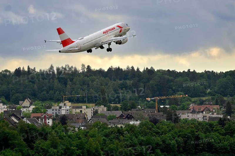 Aircraft Austrian Airlines, Airbus A320-200