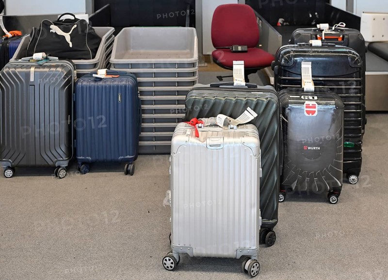 Check-in suitcase,