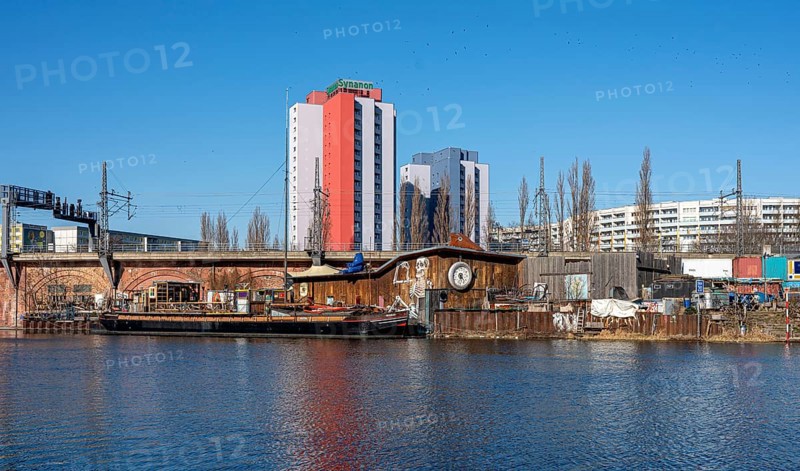 Holzmarkt beach bar at Jannowitzbruecke, Holzmarktstrasse