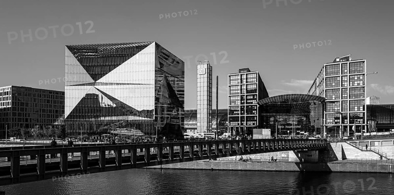 Black and white, Spreebogenpark