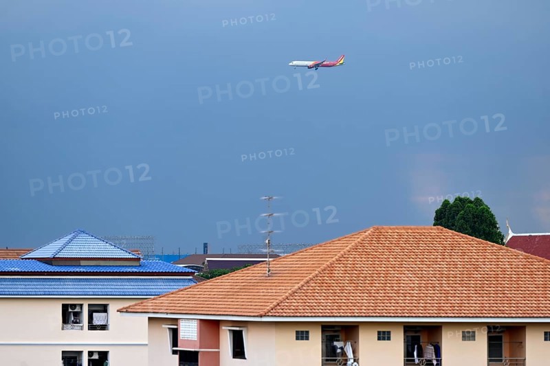 House roofs and aircraft Vietjet Air, Bangkok