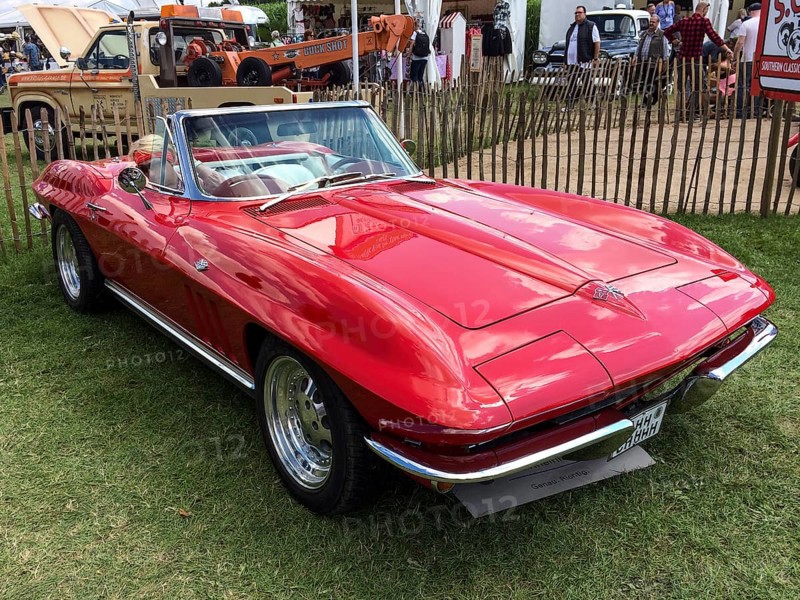 Classic historic sports car US muscle car Chevrolet Corvette C2 Sting Ray Stingray from 60s 1965, Classic Days