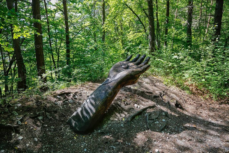 Pfullinger Sagenweg, hand with a Remmsele