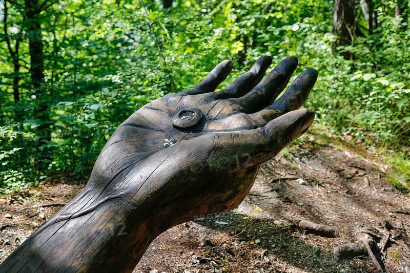 Pfullinger Sagenweg, hand with a Remmsele