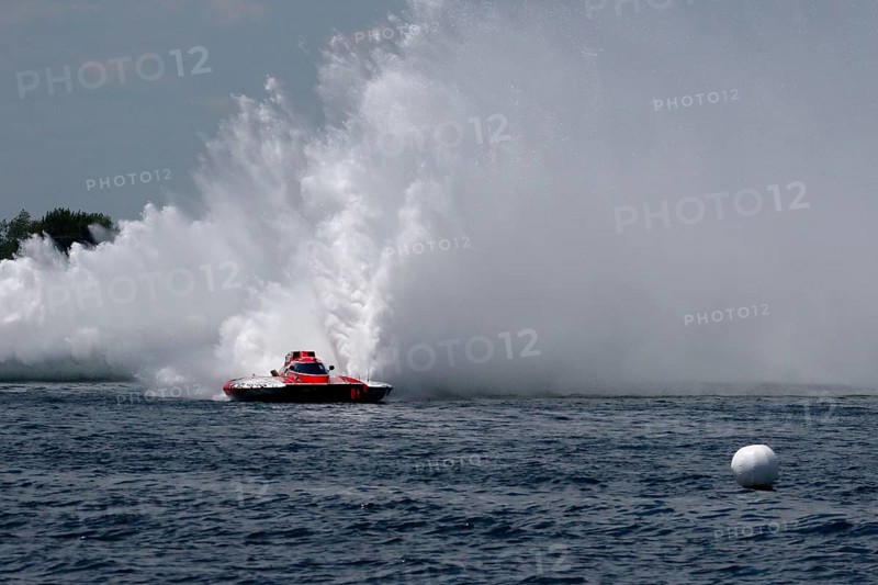 Hydroplane racing on the Saint Lawrence River, Valleyfield