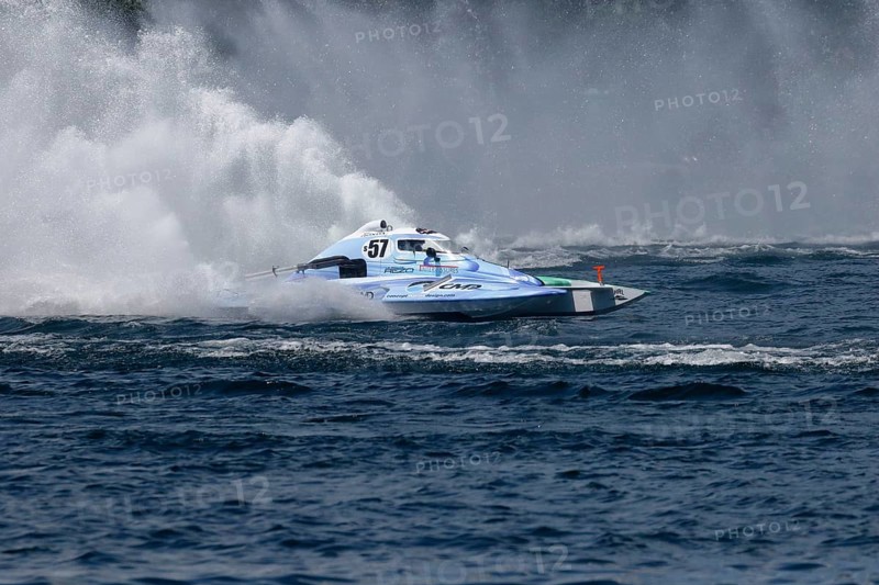 Hydroplane racing on the Saint Lawrence River, Valleyfield