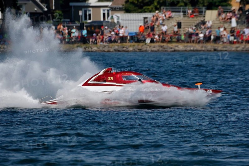 Hydroplane racing on the Saint Lawrence River, Valleyfield