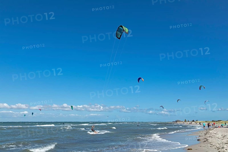 Kitesurfer, Fehmarnsund Bridge
