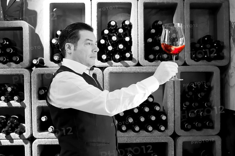 Sommelier, wine tasting