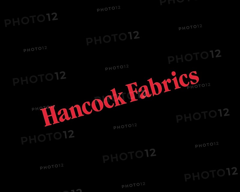 Hancock Fabrics, Twisted Logo