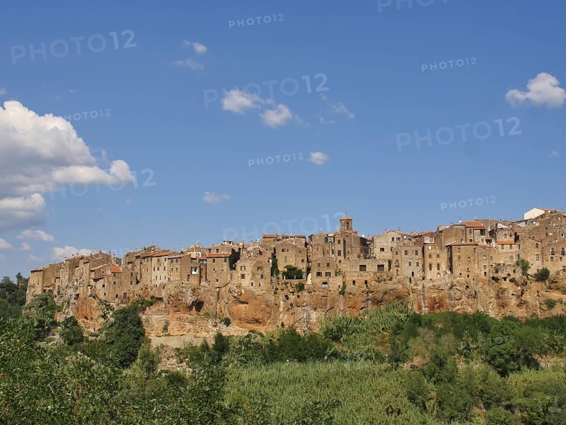 The houses of the old town of Pitigliano are built of tuff, Pitigliano