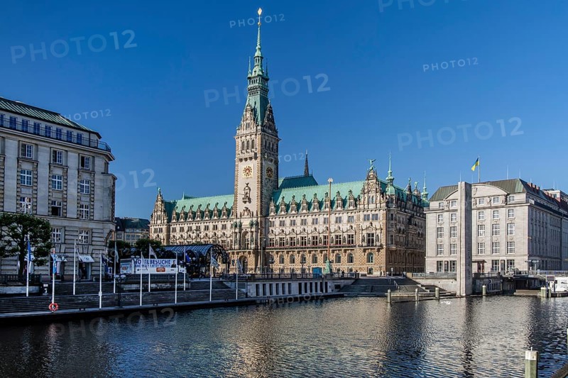 Hamburg City Hall on the Kleine Alster, Hamburg