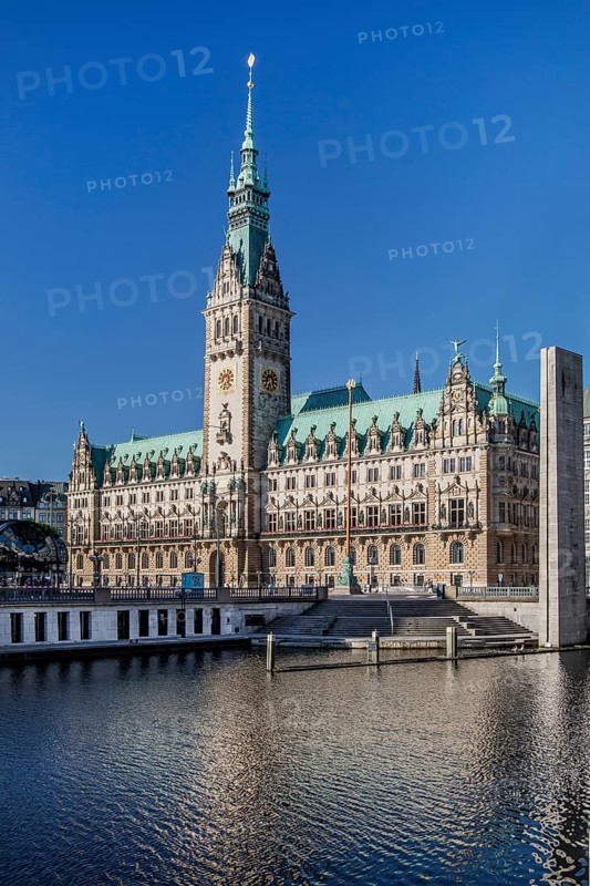Hamburg City Hall on the Kleine Alster, Hamburg