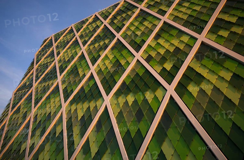 Sound insulation and natural ventilation through honeycomb structure in novel hybrid building, mixed-use building