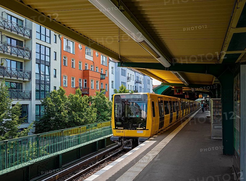 Eberswalder Strasse underground station, Hochbahn