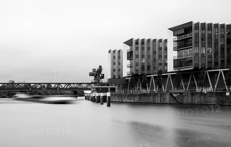Black and white, office building in the Westhafen district