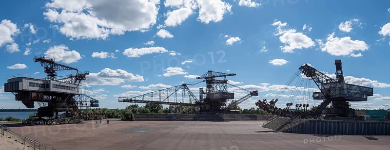 Lignite excavator