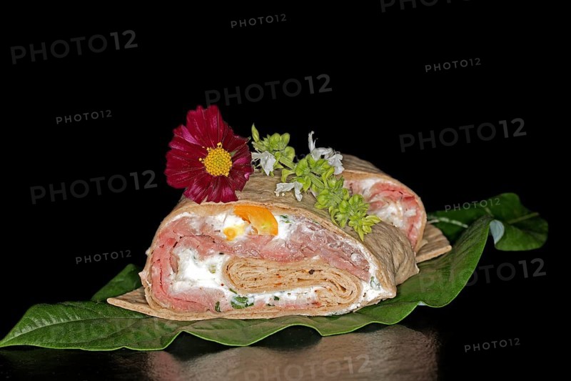 Wrap filled with roast roast beef