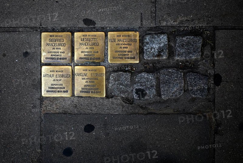 Stolpersteine Mandelbrod and Essinger family