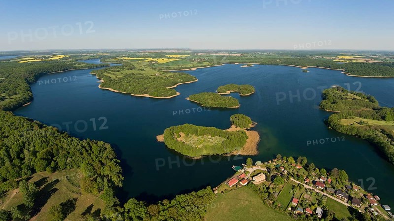 Carwitzer See with peninsula Bohnenwerder and islands Bollenwerder